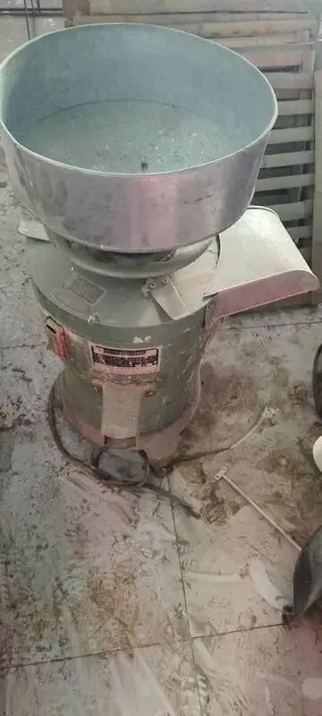 【二手市场】电气两用电饼铛/牛油锅底料/冷饮操作台/餐饮店设备/四角伞/双人床 单人床…