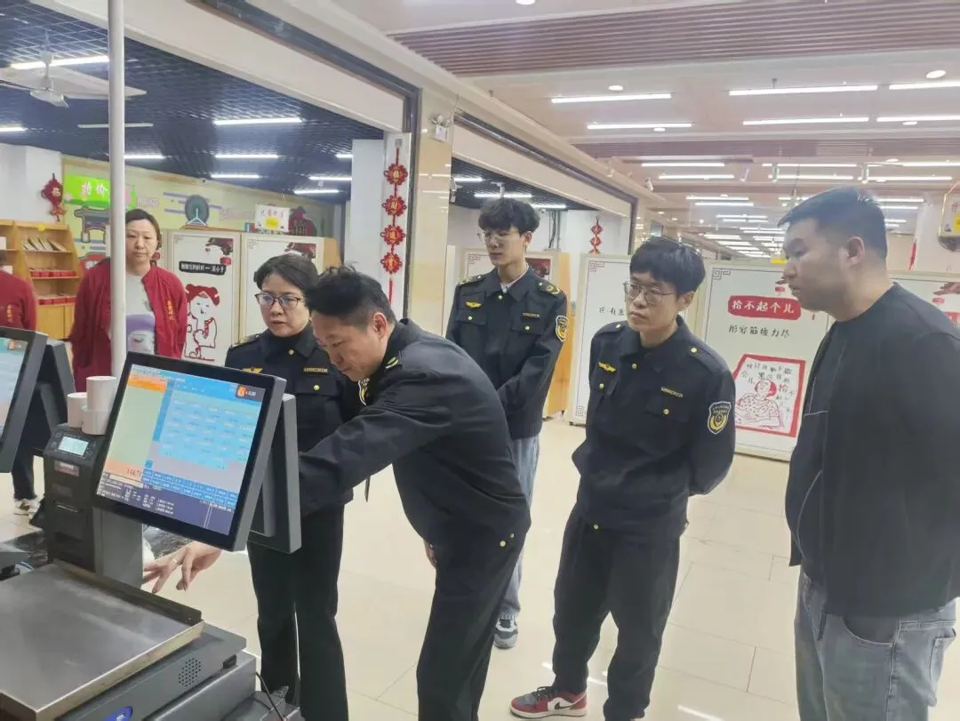 【节日我在岗】和平区市场监管局清明假期坚守一线 护航“海棠花节”安全