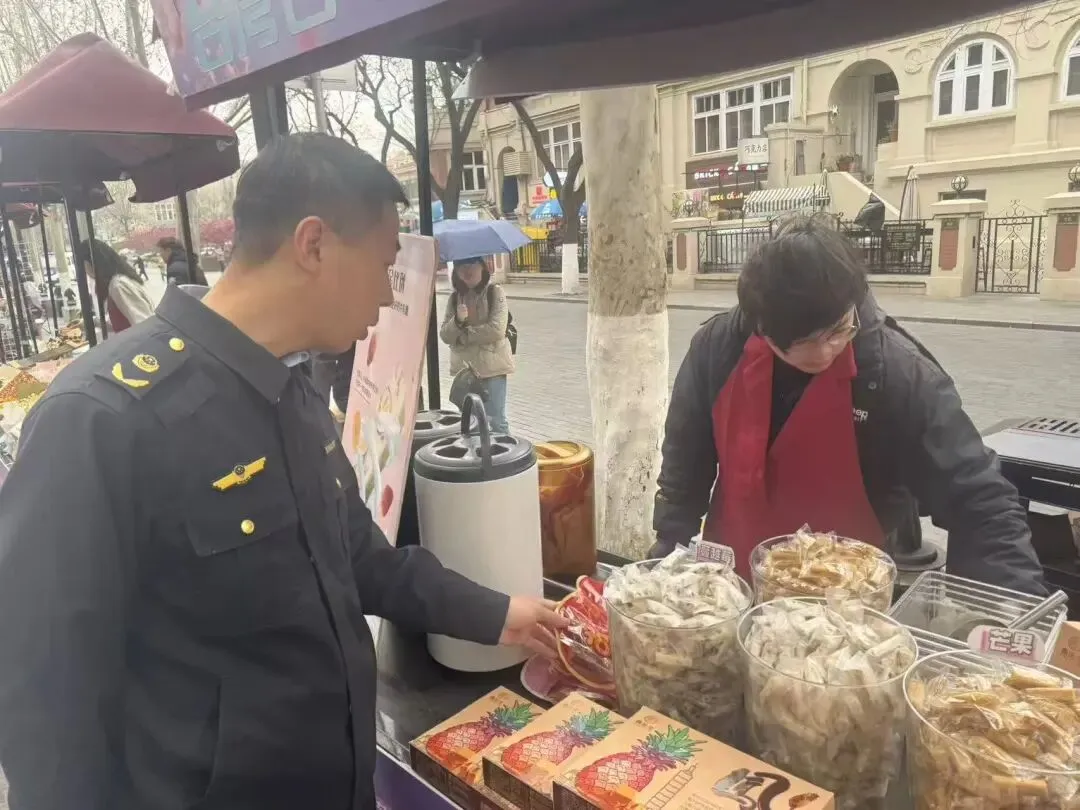 【节日我在岗】和平区市场监管局清明假期坚守一线 护航“海棠花节”安全