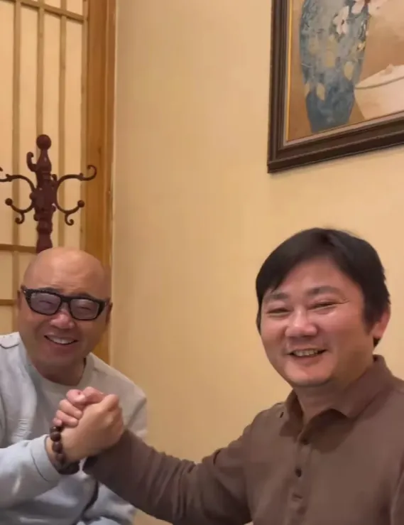 张雪机车封神:普通人靠“笨营销”,也能逆袭