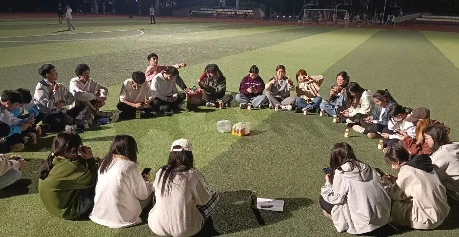 先进班级系列(三)| 2023级市场营销2班:以爱筑班,共赴芳华