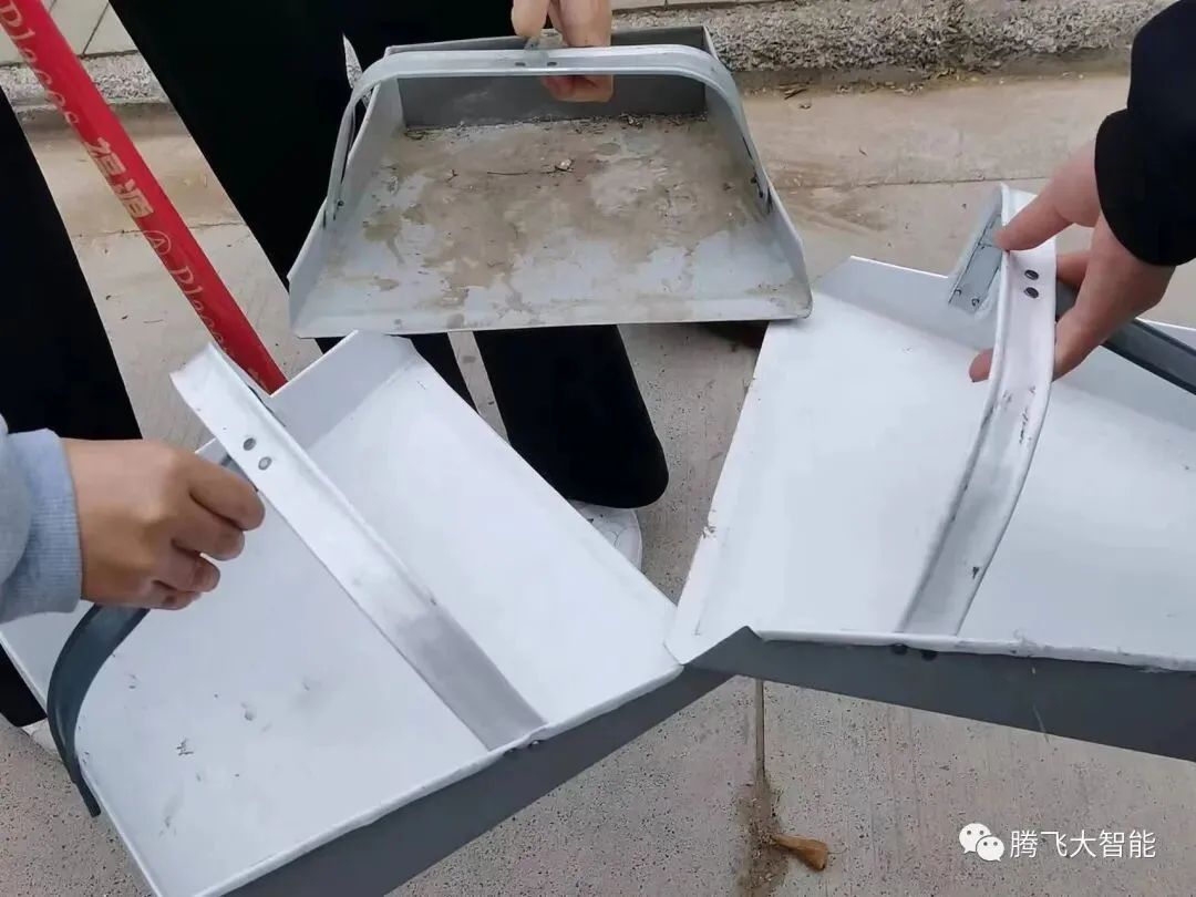 21级计算机科学与技术卓越班开展“奋斗正青春,共建文明美丽校园环境”为主题的团日活动.