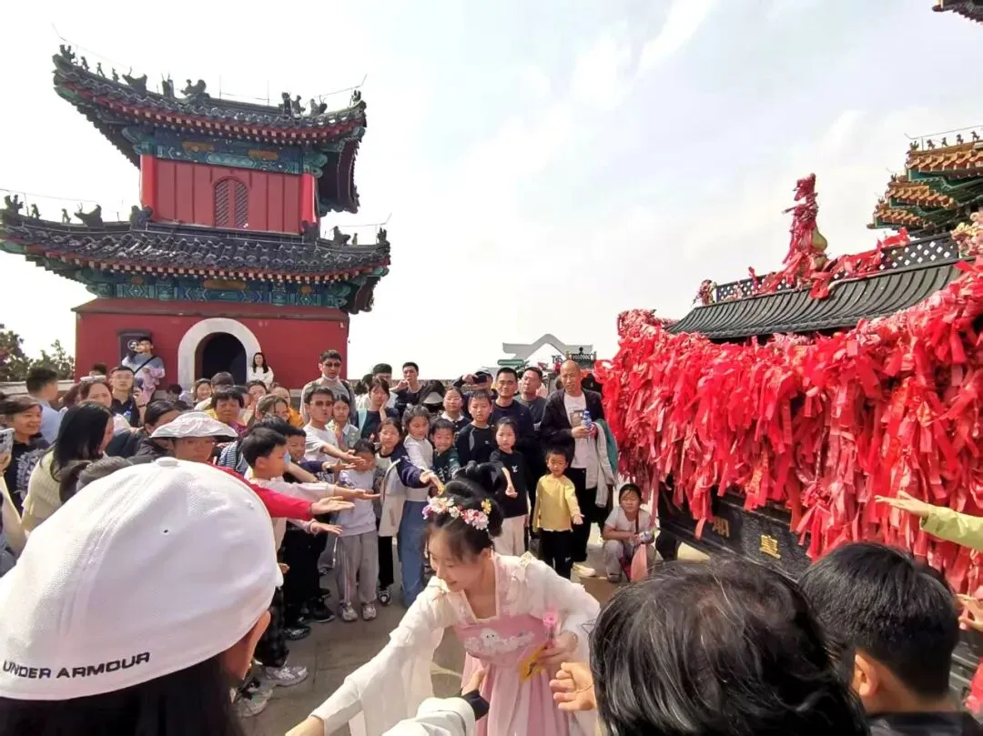 清明假期,潍坊文旅市场火爆��,踏青热潮持续高涨!