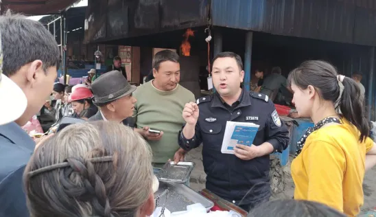 反诈“摊位”进市场!墨玉公安这场普法宣传“干货满满”