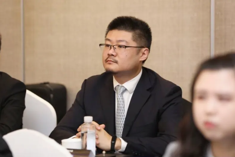 冲锋在前!中国电子表彰市场工作先进!