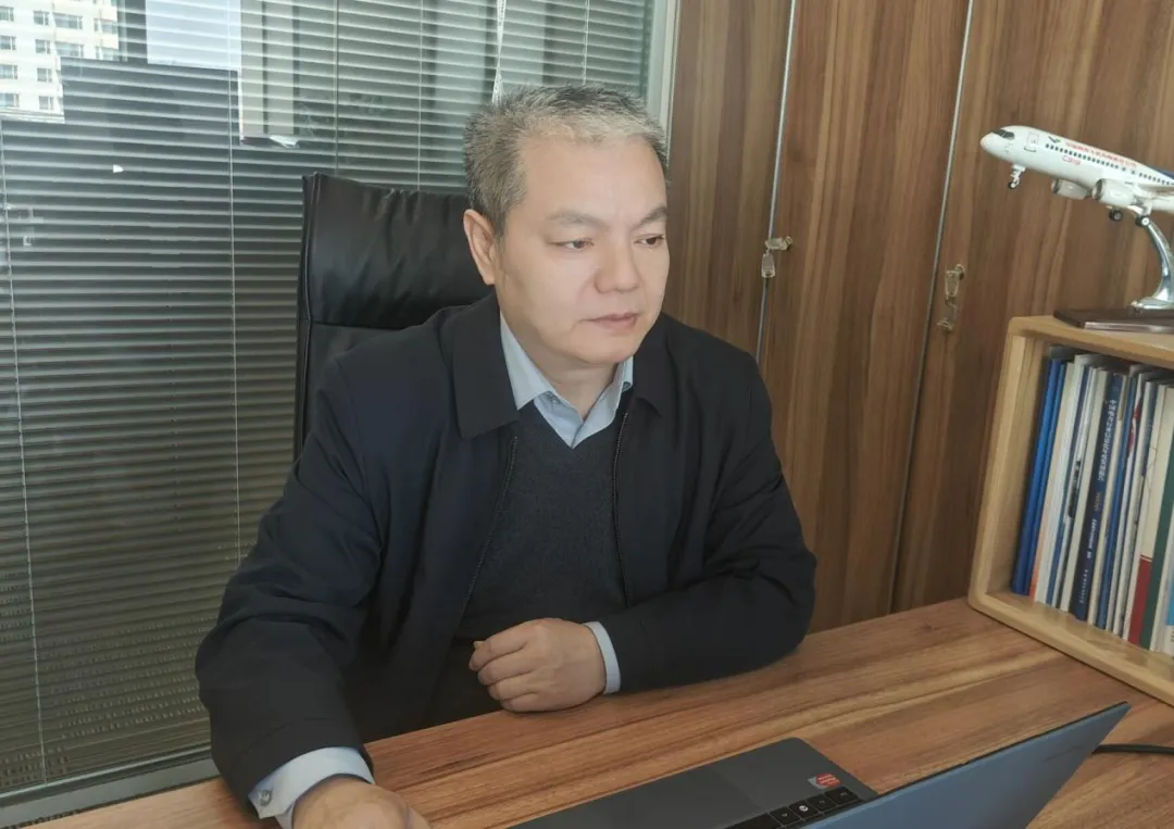 冲锋在前!中国电子表彰市场工作先进!