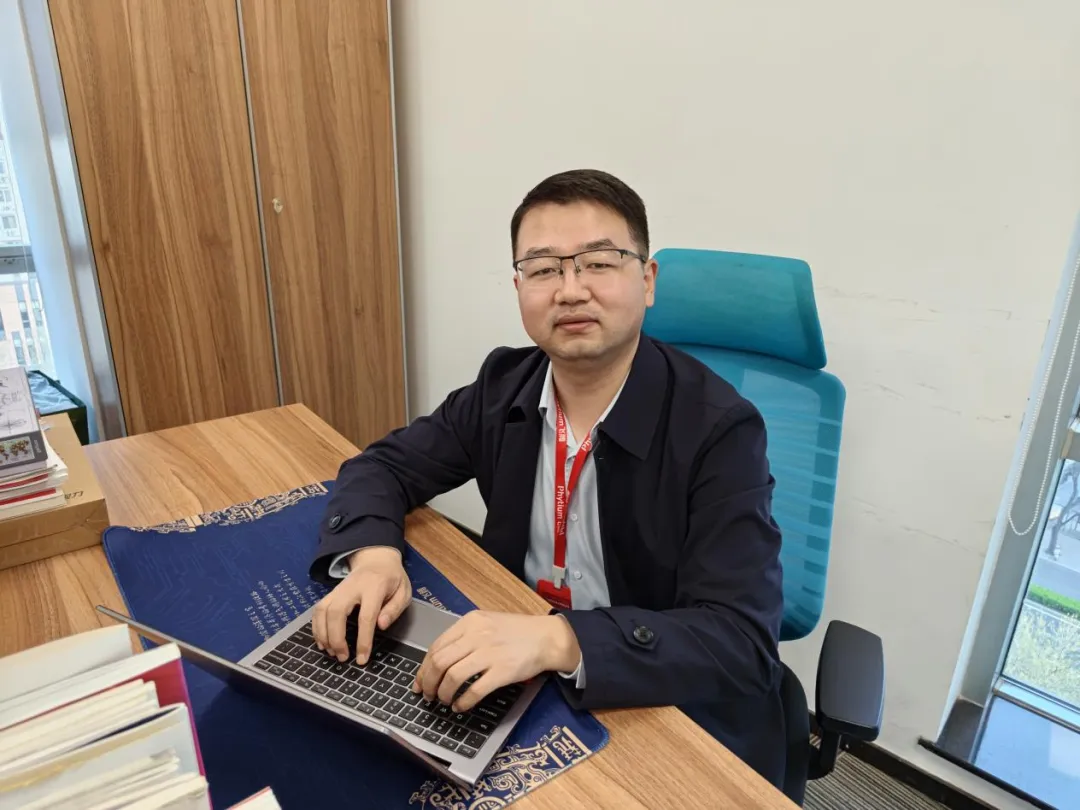 冲锋在前!中国电子表彰市场工作先进!