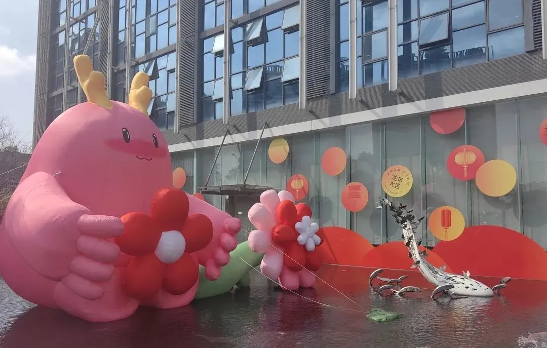 新春坚守岗位 珠实地产营销服务不打烊