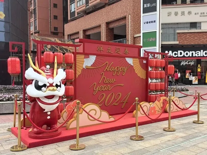 新春坚守岗位 珠实地产营销服务不打烊