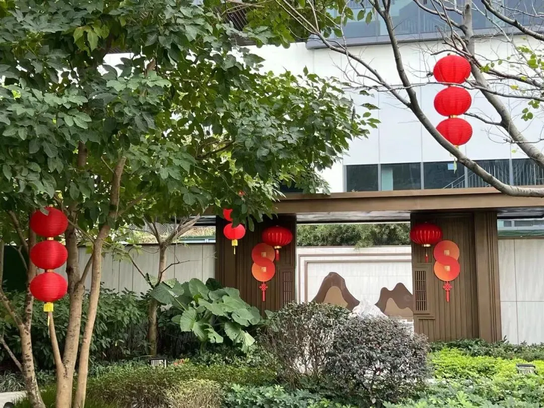 新春坚守岗位 珠实地产营销服务不打烊