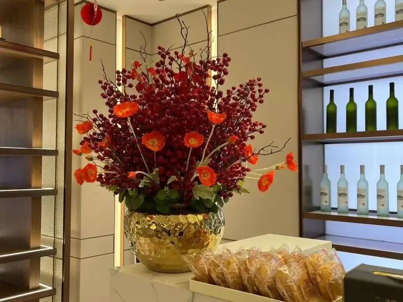 新春坚守岗位 珠实地产营销服务不打烊