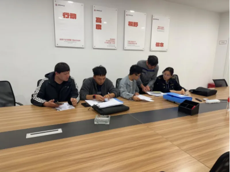 东华市场监管所开展压力容器安全专项检查行动