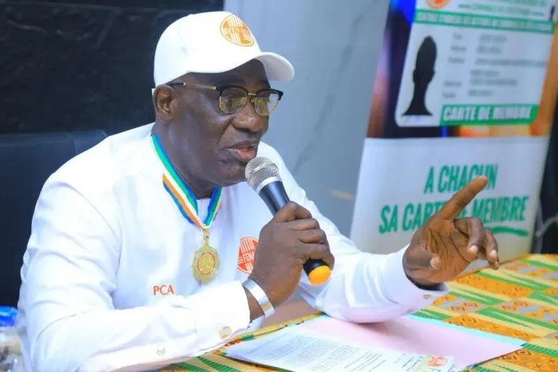 科特迪瓦阿贾梅市场争议再起:商界联合会抗议政府拟向SICG支付110亿西非法郎