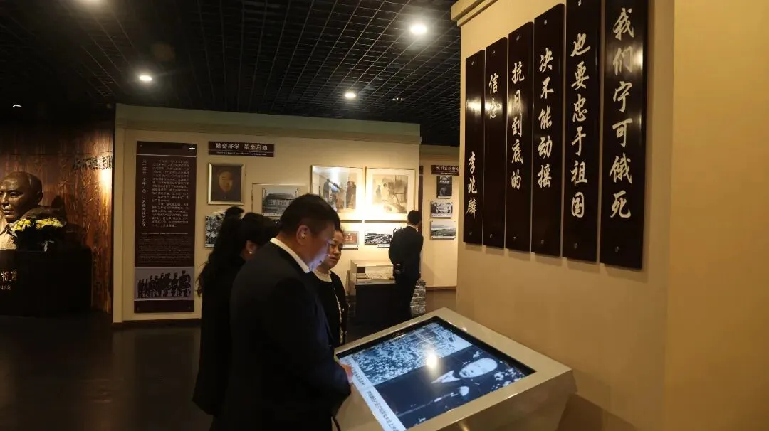 祭先烈英魂 传红色基因—哈药营销开展清明祭扫主题党日活动