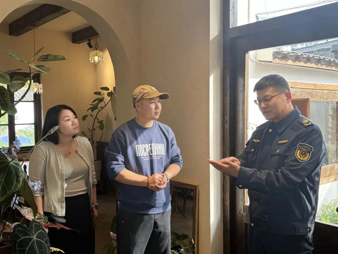 区市场监管局开展网络餐饮食品安全整治督导工作