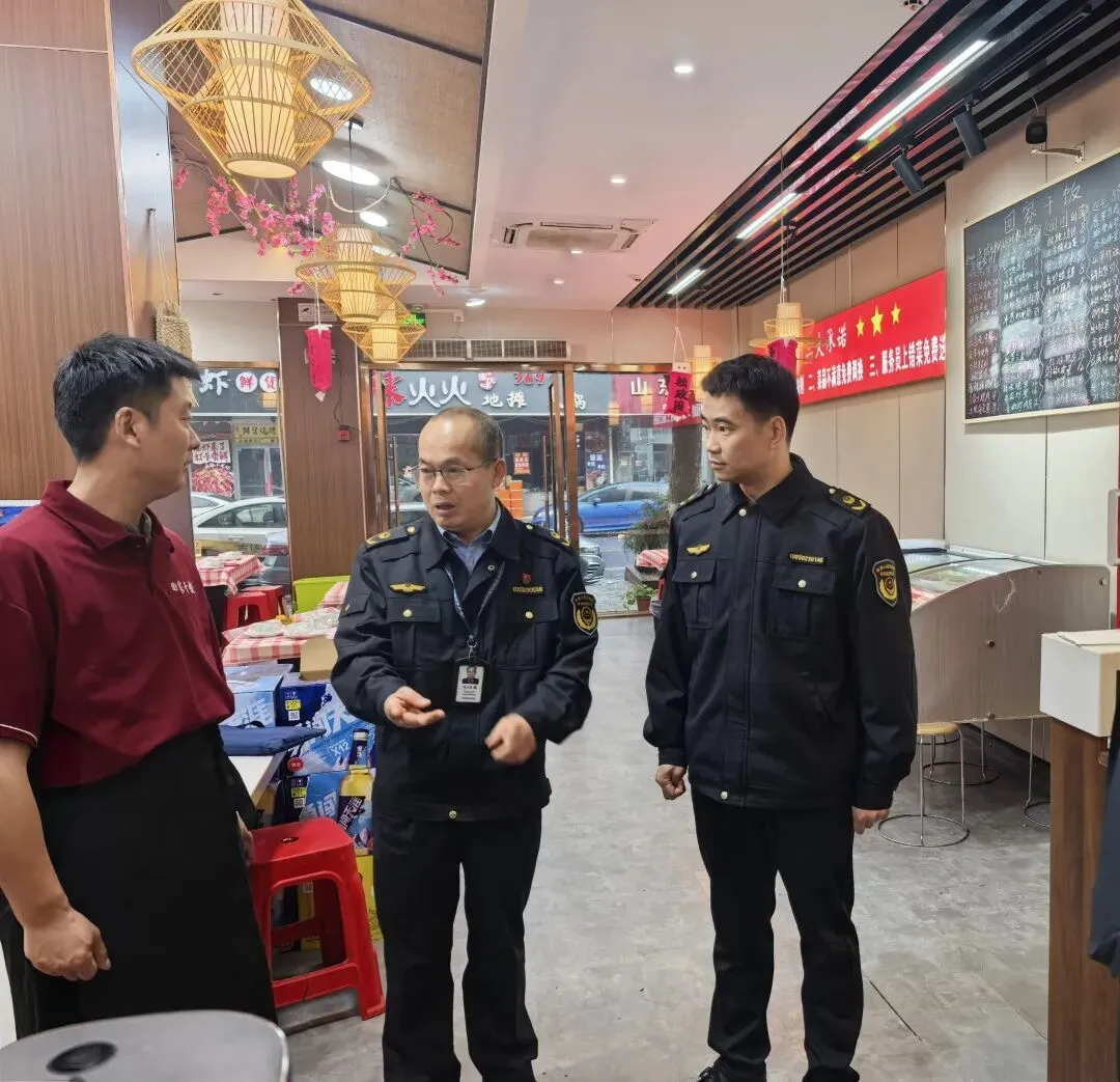 区市场监管局开展网络餐饮食品安全整治督导工作