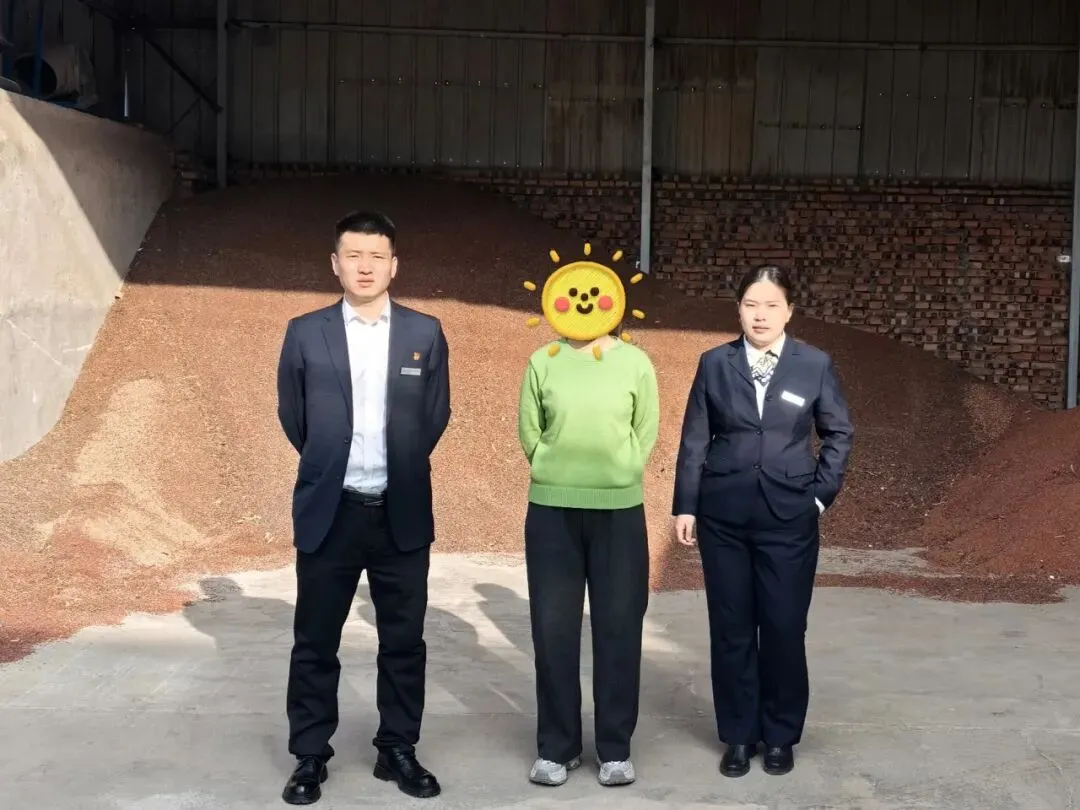 【营销服务】西营支行:上门办开户 暖心助收粮