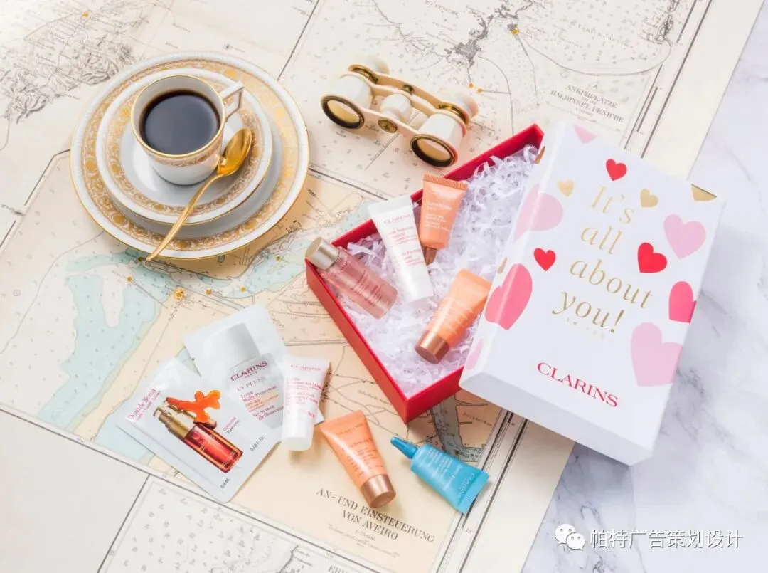 帕特出品 法国奢侈化妆品娇韵诗 节日营销视觉包装案例