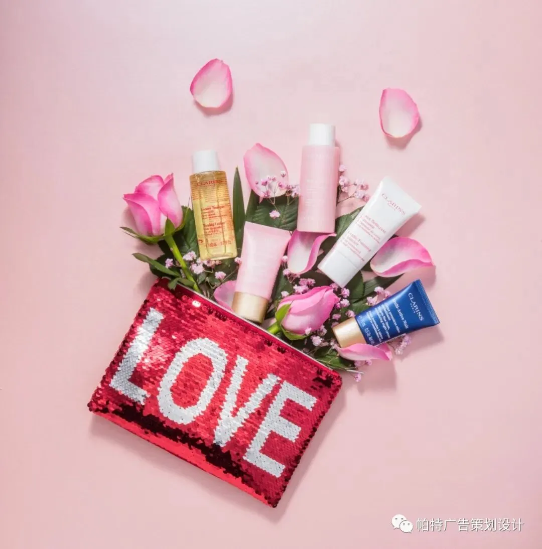 帕特出品 法国奢侈化妆品娇韵诗 节日营销视觉包装案例