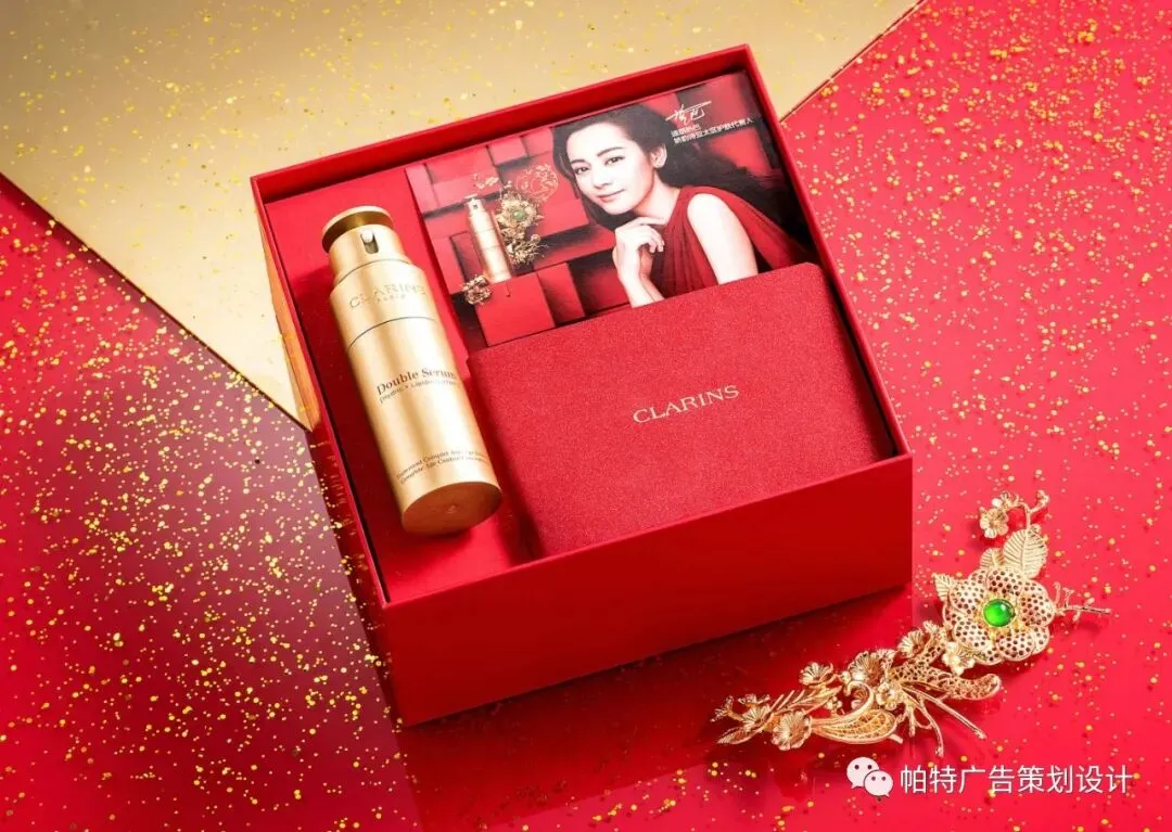 帕特出品 法国奢侈化妆品娇韵诗 节日营销视觉包装案例
