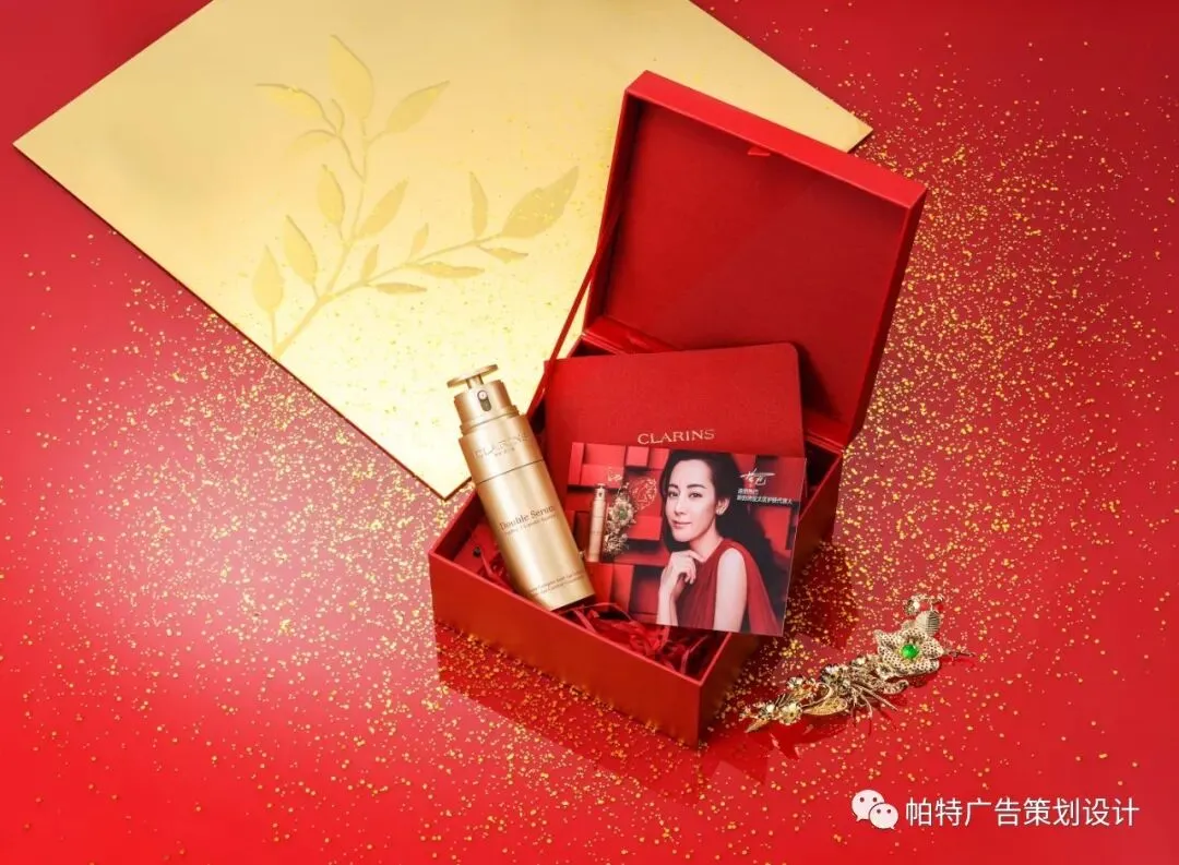 帕特出品 法国奢侈化妆品娇韵诗 节日营销视觉包装案例