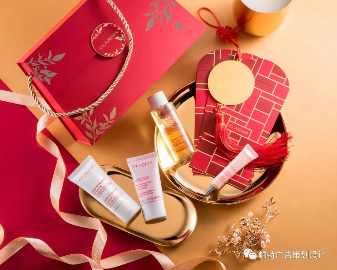 帕特出品 法国奢侈化妆品娇韵诗 节日营销视觉包装案例