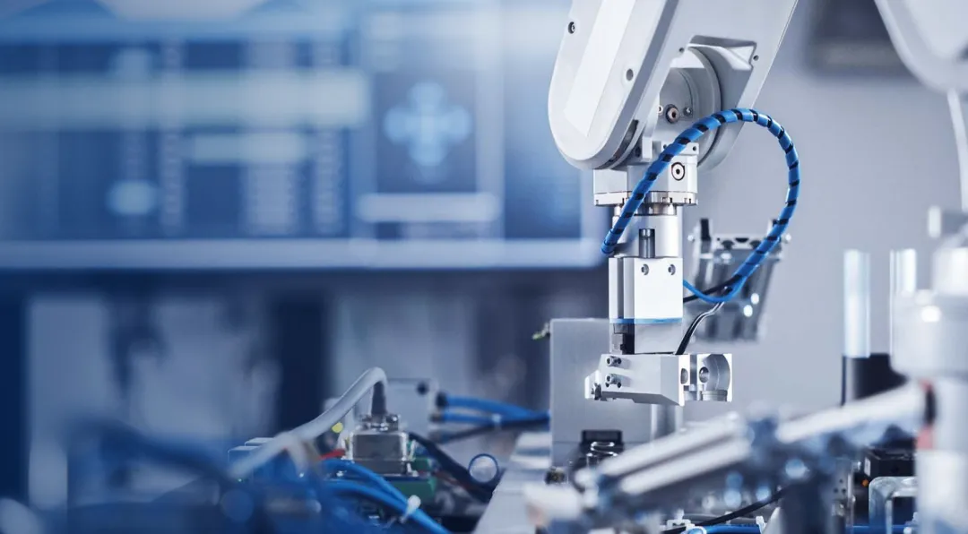 重磅|BAT 一边退出法国营销、一边重押 CBD 转债:烟草巨头正在给全行业上一堂 “生死转型课”