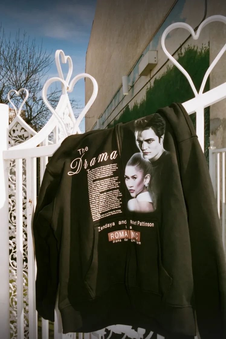 把争议事件藏进爱情喜剧,这次营销真的过界了?