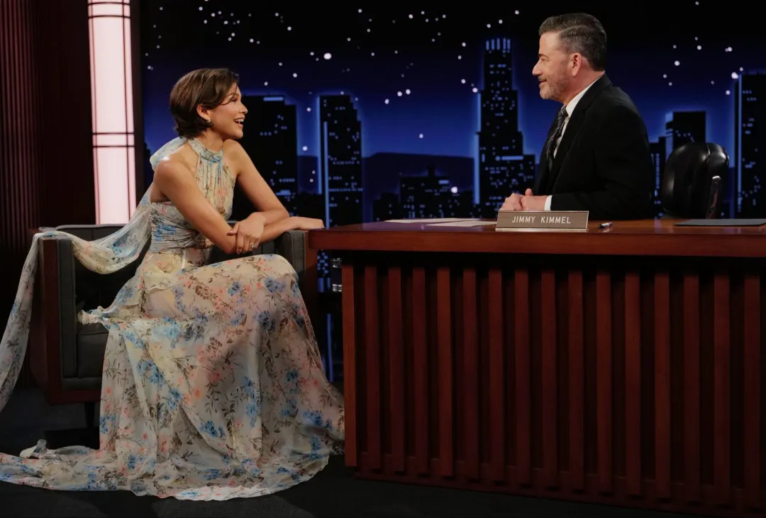 把争议事件藏进爱情喜剧,这次营销真的过界了?