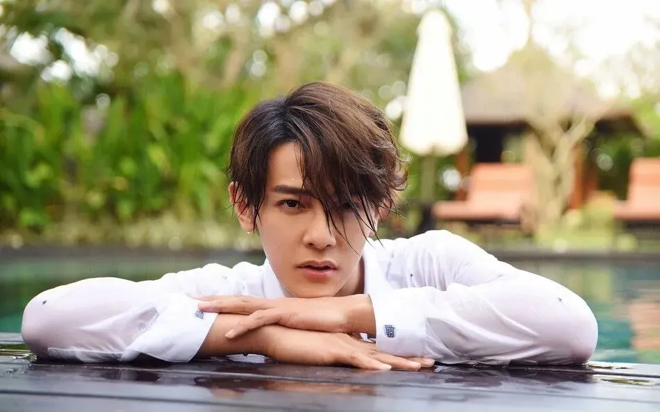 3小时骗走5亿阅读量,这个男明星把“营销”玩成了观众求着被套路