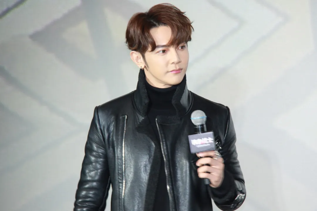 3小时骗走5亿阅读量,这个男明星把“营销”玩成了观众求着被套路