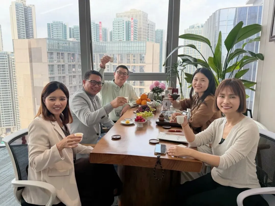 巴厘岛两大顶奢酒店销售总监到访Vee奢国际,共话高奢度假新未来