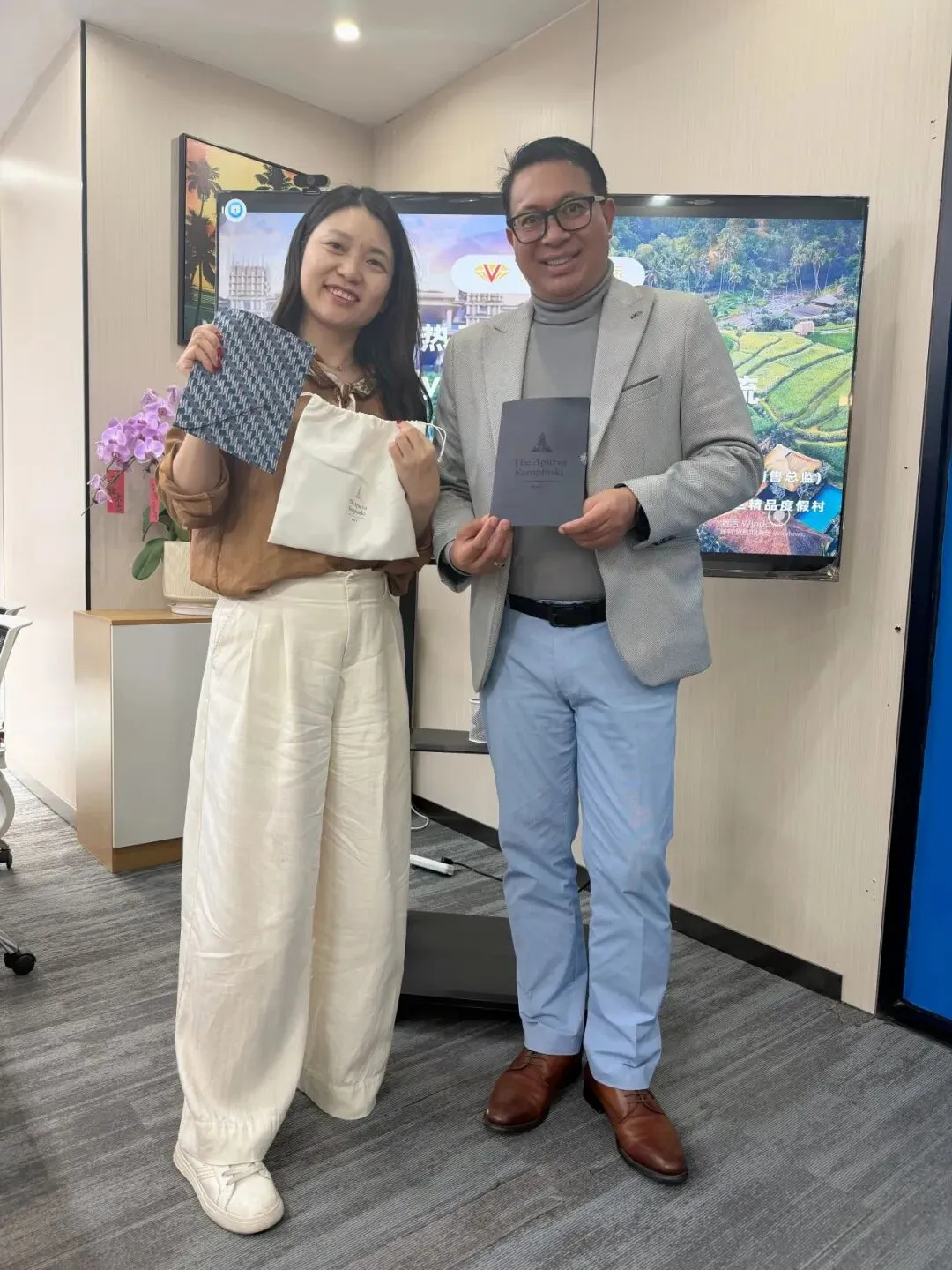 巴厘岛两大顶奢酒店销售总监到访Vee奢国际,共话高奢度假新未来