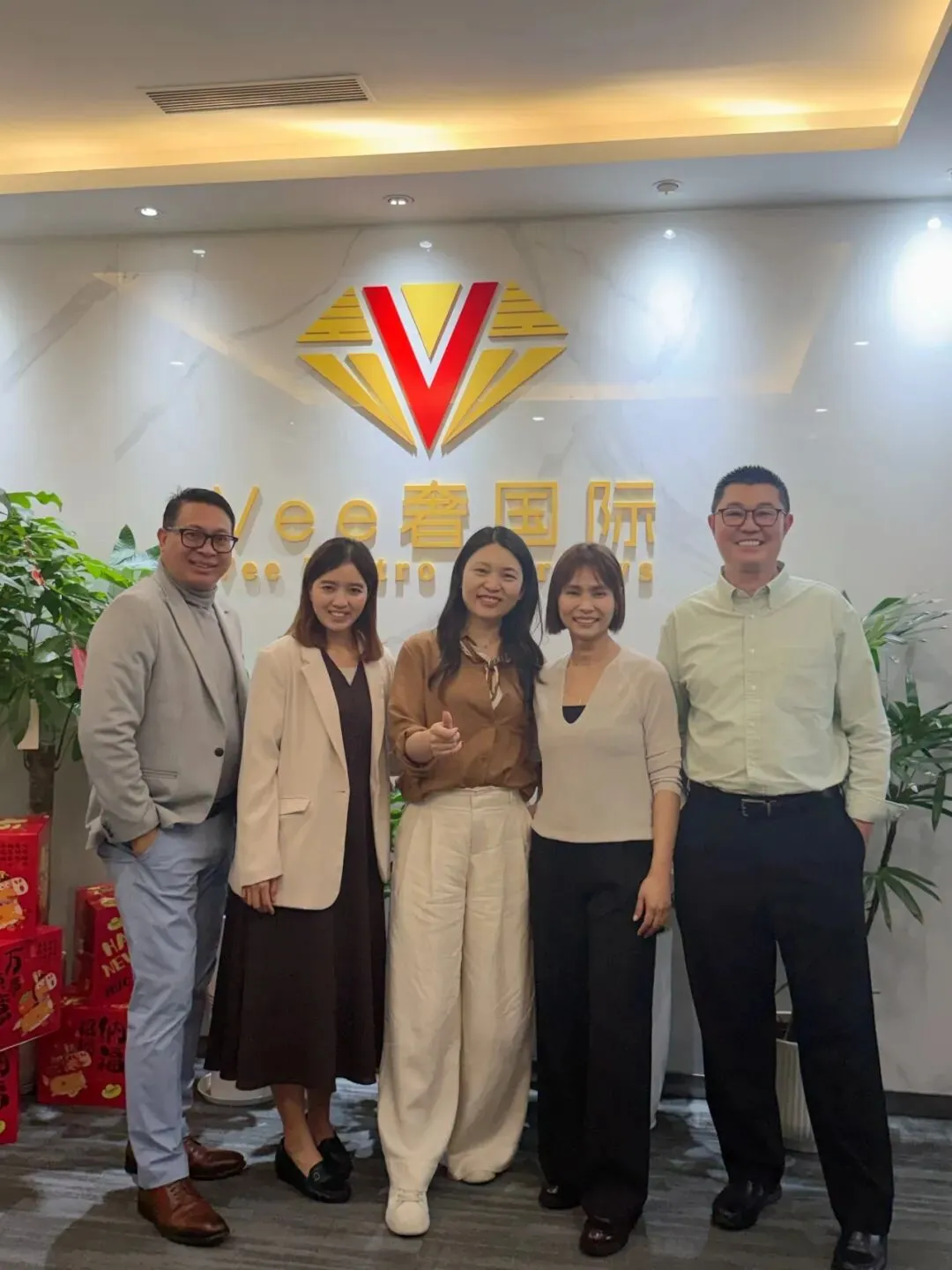 巴厘岛两大顶奢酒店销售总监到访Vee奢国际,共话高奢度假新未来