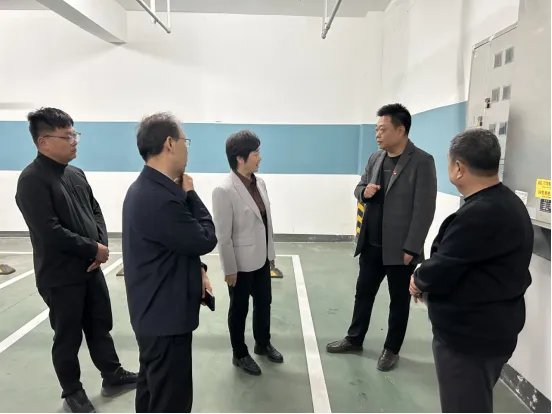 濮阳市市场监管局党组书记、局长岳春青到经开区调研督导水电转供改直供工作