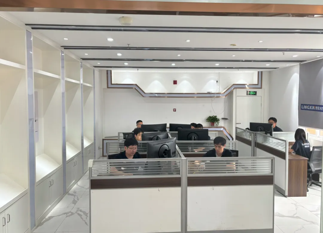 破局高端光学制造,朗信光学诚聘营销经理