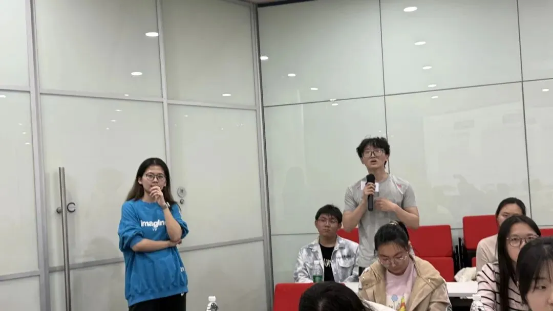 破解出海营销人才之困:北工商广告系师生走进昌荣传媒