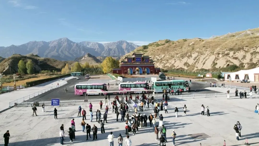 肃南:文旅市场暖意融融