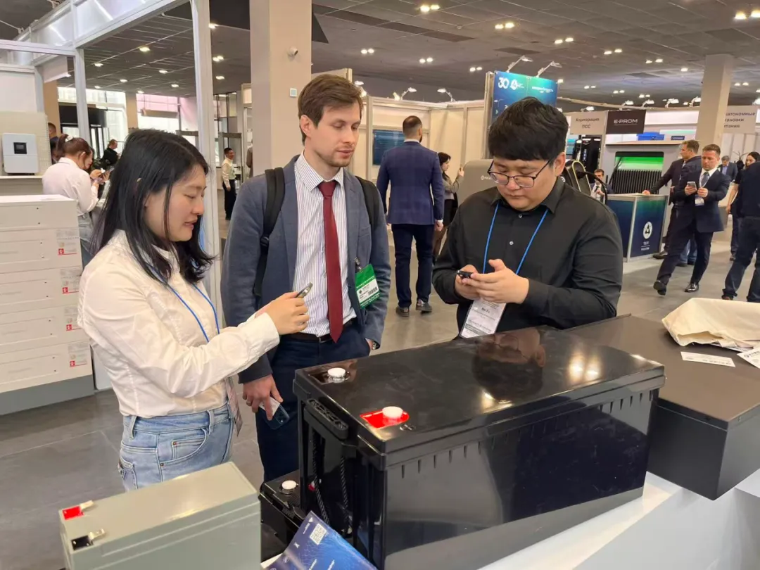 聚焦东欧市场 | 京九电源闪耀俄罗斯能源展,彰显国际品牌实力!