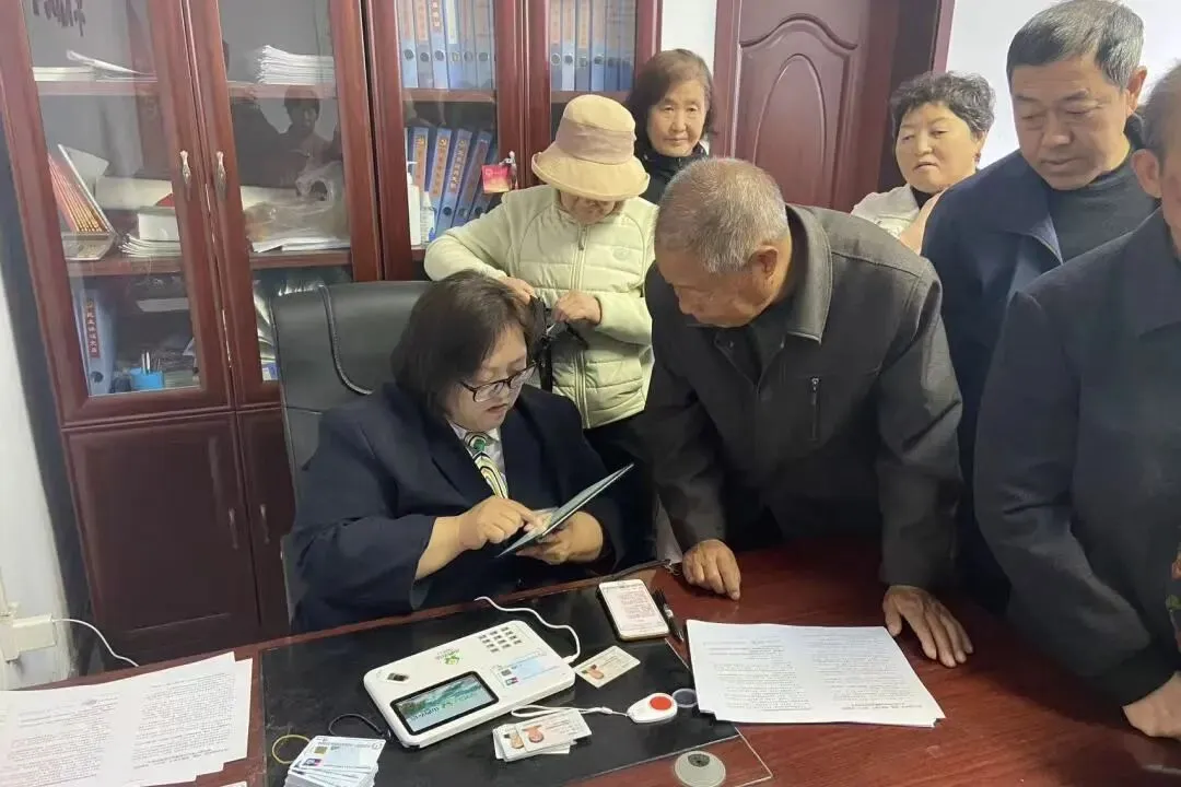 综合营销日丨风雨践初心 服务暖城乡 泽州农商银行将网格“铺”到村居 服务“暖”到心头