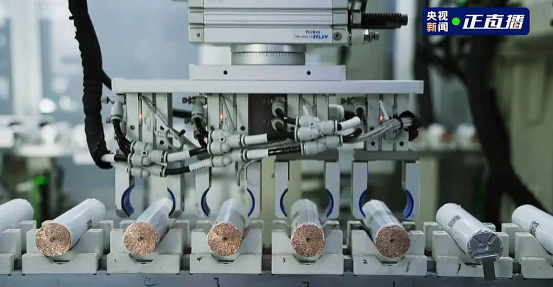 在噪音中听见强音,央媒探厂成为品牌营销确定之道