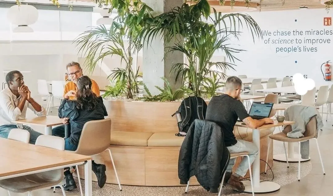 市场职位| 我现在转销售合适吗,职业路径怎么样?