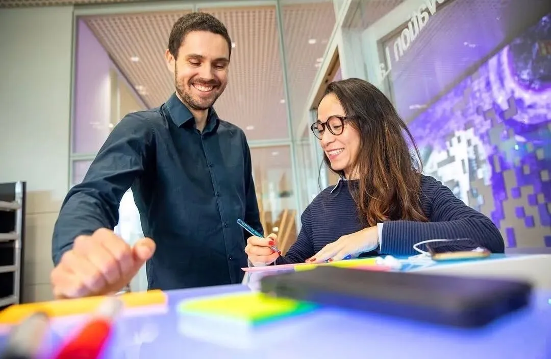 市场职位| 我现在转销售合适吗,职业路径怎么样?