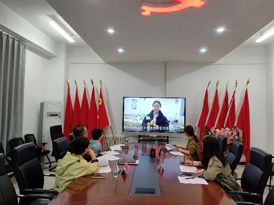 人文与管理学院开展短视频营销大赛 决赛评审