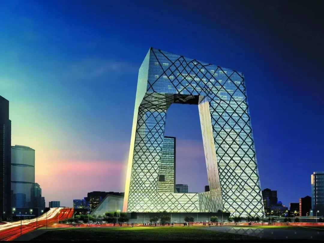 以磨难砺心性 以清醒筑担当——中建系统市场营销人的成长与破局之道