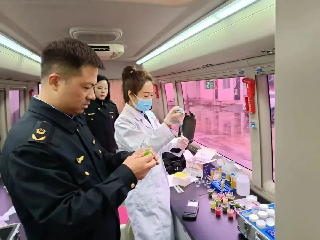 成县市场监管局开展“你点我检,服务惠民生”活动