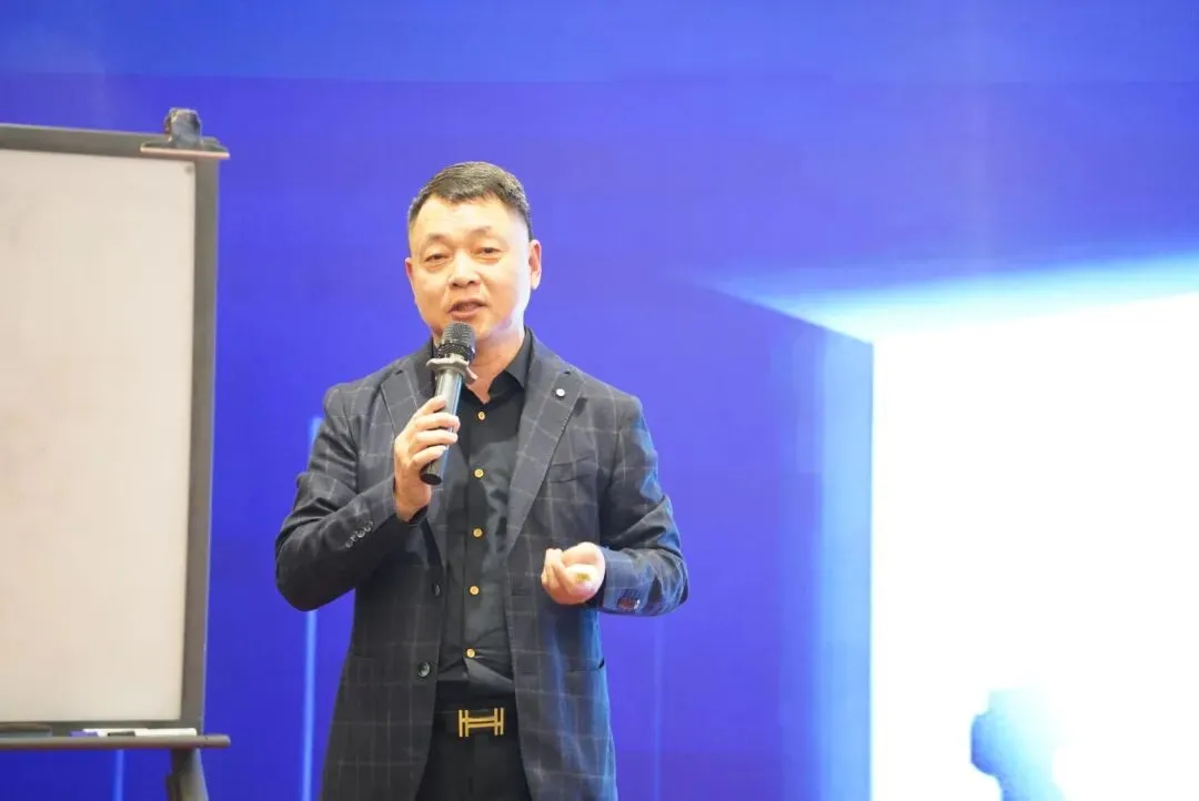 【协会动态】智启新营销 数赢新家电丨浙江省家用电器流通协会十届十四次会长扩大会议暨第八期浙江家电黄埔军校AI全域实战营隆重召开