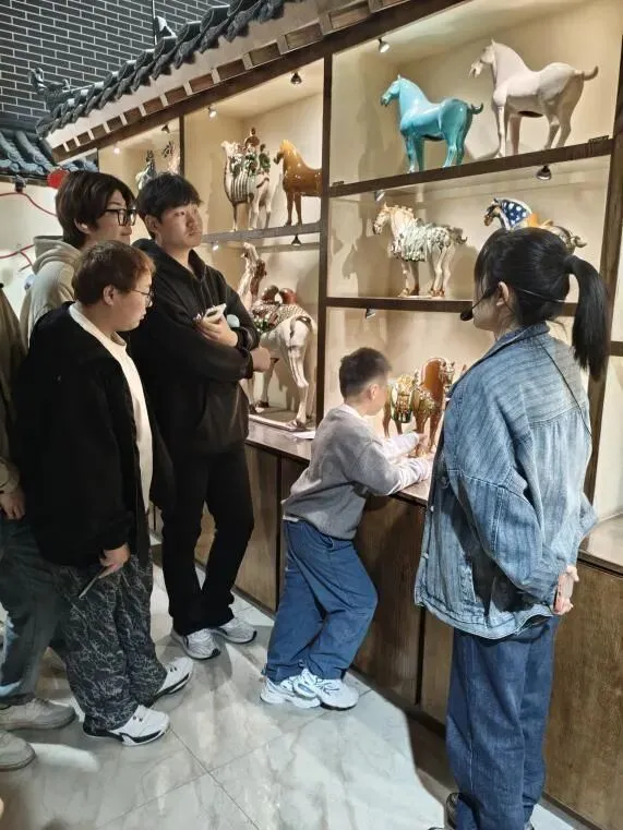 营销联盟赴南石山三彩小镇研学:解锁唐三彩文化营销新密码