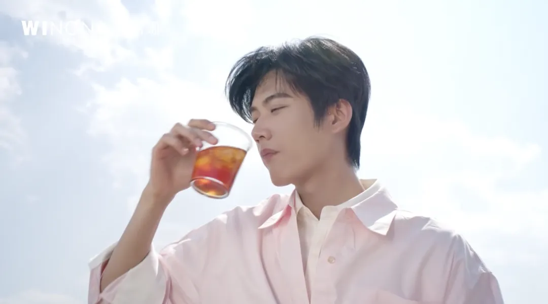 品牌营销动向(二)「字魂 *《穿越火线》打造定制字体」