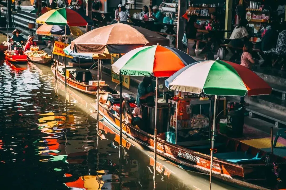 市场独家!游客好评!4月25日成团增城有全陪!网红泰国6天品质纯玩,轻松度假入住国际五星酒店-曼谷-美功铁道-丹嫩沙朵-真理寺